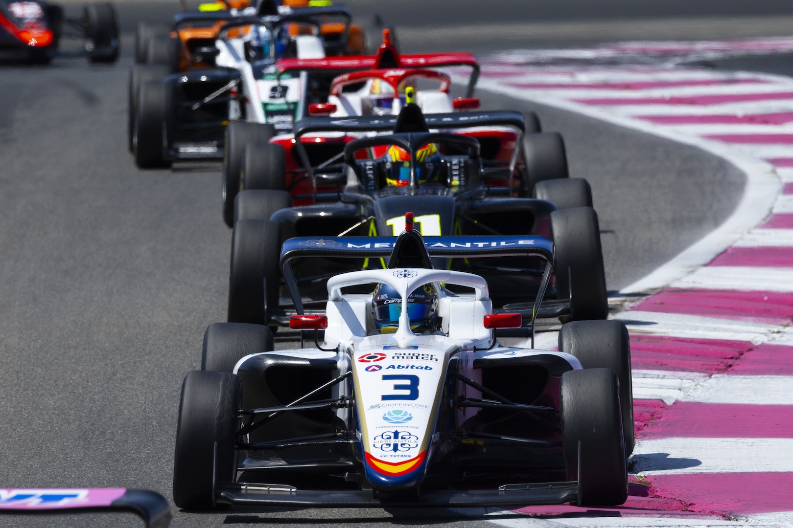 Maite racing her number 3 single-seater